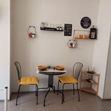 Holidaystudio Appartamento In Centro Salerno Exterior foto